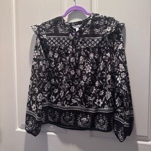 Time and Tru Black and White Floral Tie-Front Long Sleeve Blouse